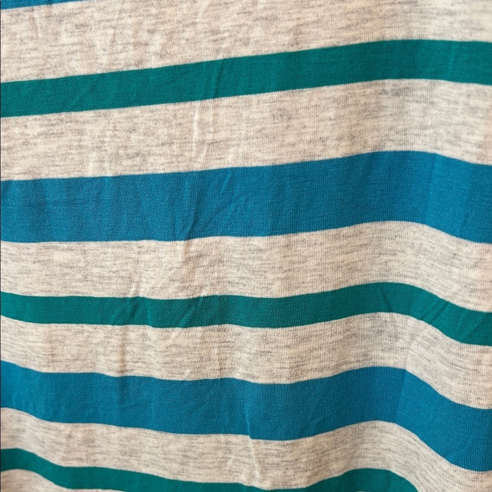 LuLaRoe Teal and White Striped Short Sleeve Top Classic tee size medium New! - Picture 4 of 5